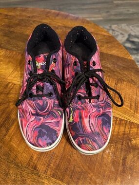 Size 7 Heelys Roller Shoes Purple & Pink Swirl Print Size / Pre-Owned